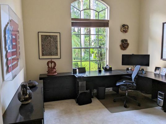 Home Office, Interior