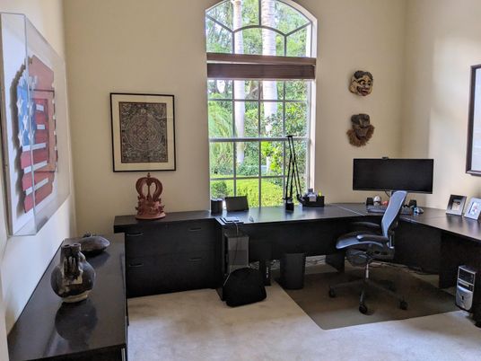Home Office, Interior