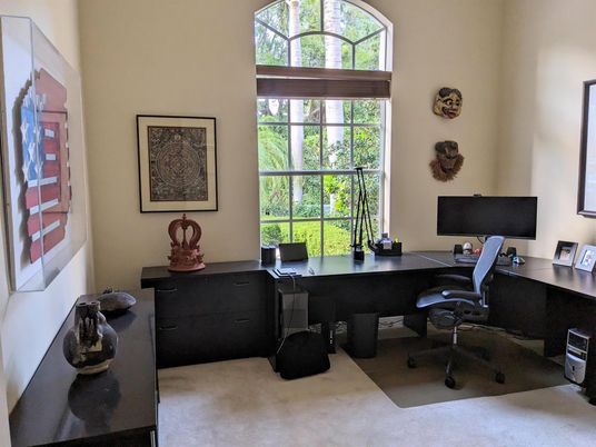 Home Office, Interior
