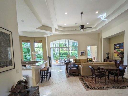 Dining room, Interior, Living room, Pendant Lights, Recessed Lighting