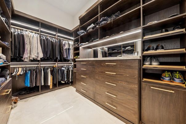 Interior, Walk-in Closets
