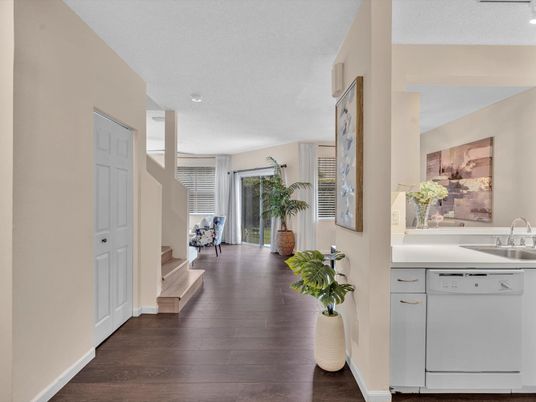 Interior, Recessed Lighting, Wood Texture Flooring