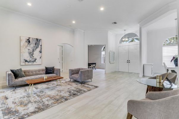 Interior, Living room, Pendant Lights, Recessed Lighting, Wood Texture Flooring