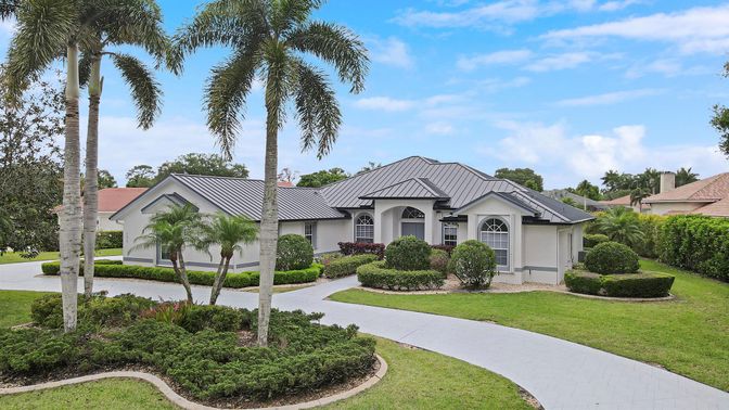 Attached, Backyard, Exterior, Facade, French Provincial