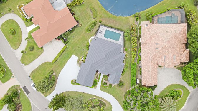 Exterior, Drone