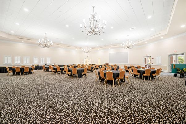 Chandelier, Dining room, Interior, Recessed Lighting