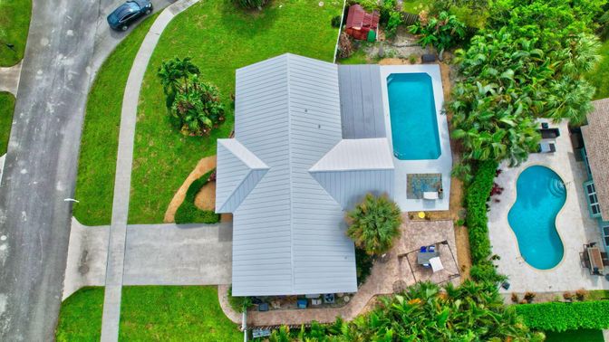 Exterior, Drone