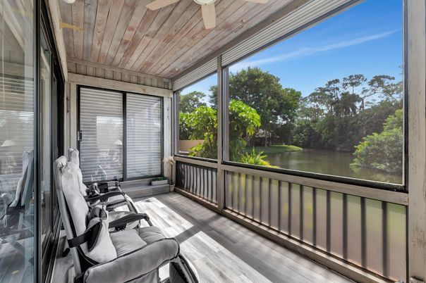 Interior, Sun Room, Water, Wooden Ceilings, Wood Texture Flooring