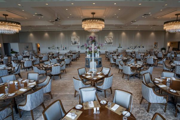 Chandelier, Dining room, Interior, Recessed Lighting