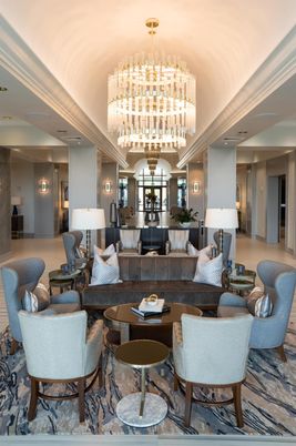 Chandelier, Dining room, Interior, Living room