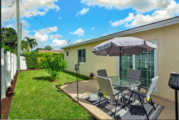 Backyard, Exterior