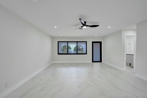 Empty room, Interior, Marble, Recessed Lighting