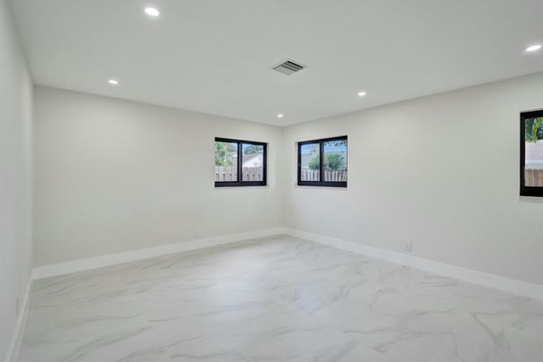 Empty room, Interior, Marble, Recessed Lighting