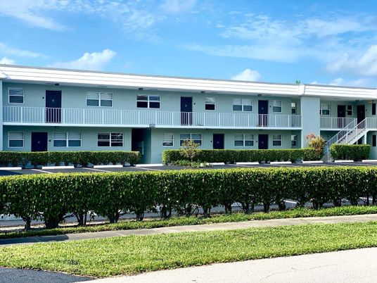 Exterior, Facade, Condo Building
