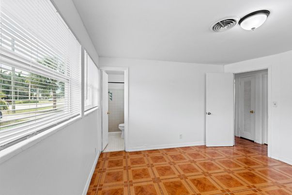 Bathroom, Empty room, Interior