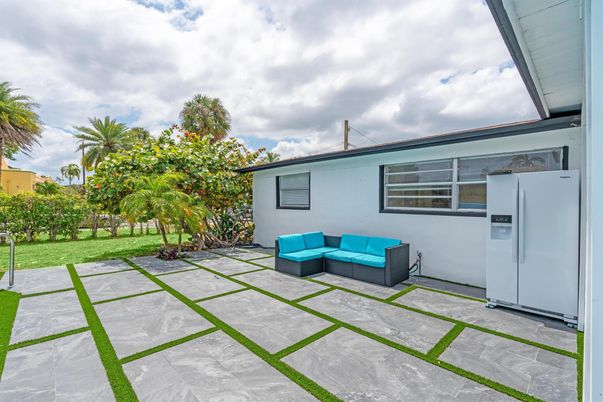Backyard, Exterior