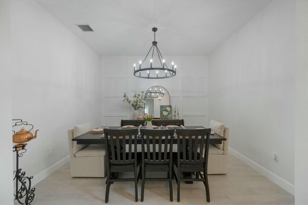 Chandelier, Dining room, Interior, Pendant Lights