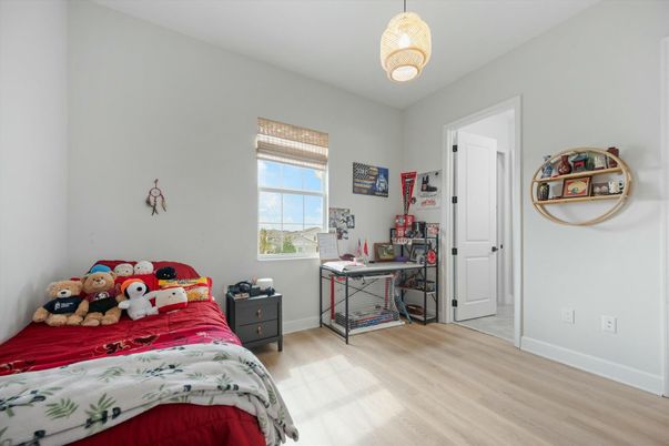 Bedroom, Interior, Pendant Lights, Wood Texture Flooring