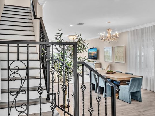 Chandelier, Dining room, Interior, Recessed Lighting, Wood Texture Flooring