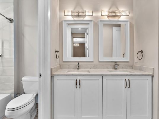 Bathroom, Dual Sink Vanities, Interior