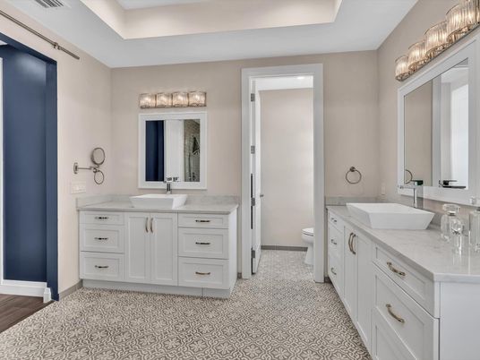Bathroom, Dual Sink Vanities, Interior