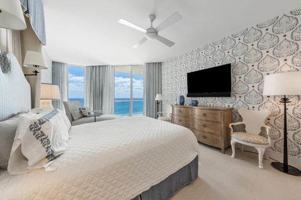 Bedroom, Interior, Water