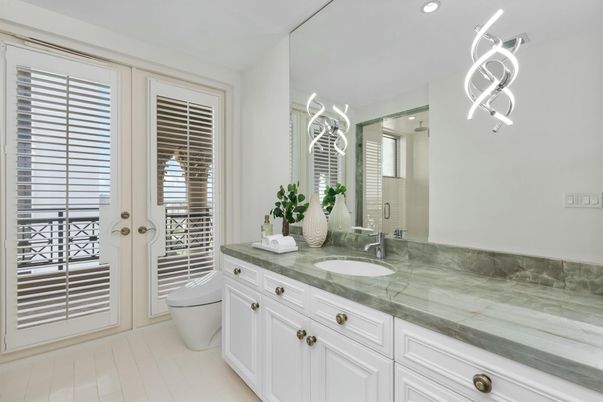 Bathroom, Interior, Recessed Lighting, Tile Countertops