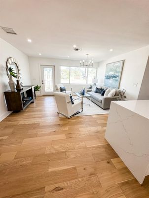 Interior, Living room, Pendant Lights, Recessed Lighting, Wood Texture Flooring