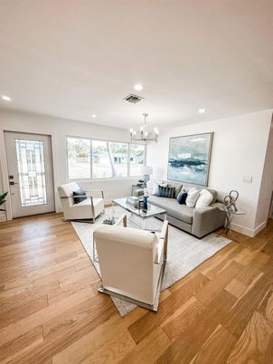 Chandelier, Interior, Living room, Recessed Lighting, Wood Texture Flooring