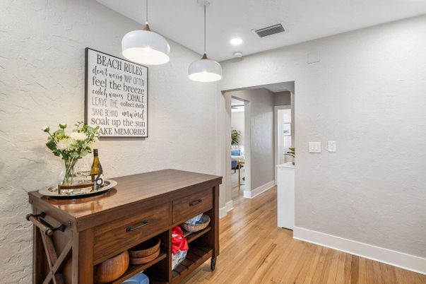 Interior, Pendant Lights, Recessed Lighting, Wood Texture Flooring