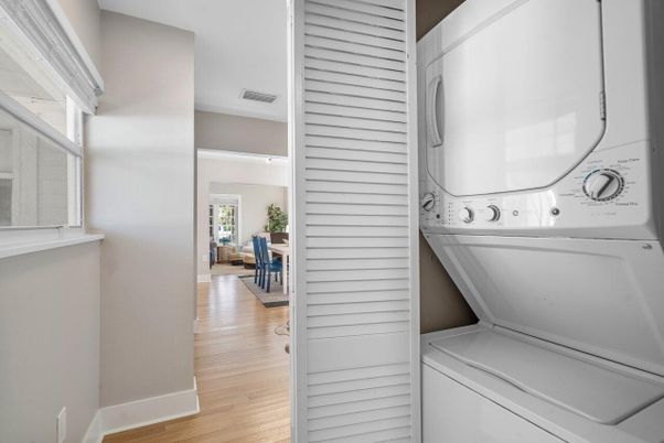 Interior, Utility Closets, Washer, Wood Texture Flooring