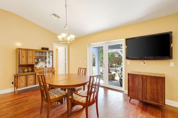 Chandelier, Dining room, Interior, Wood Texture Flooring