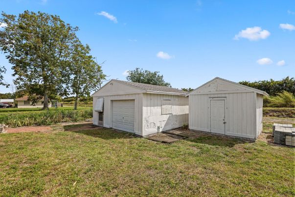 Backyard, Detached Garage, Exterior