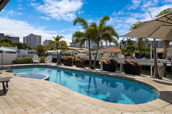 Exterior, Pool