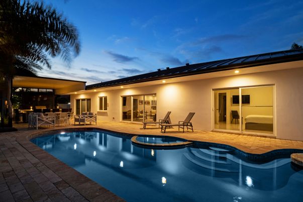 Exterior, Pool