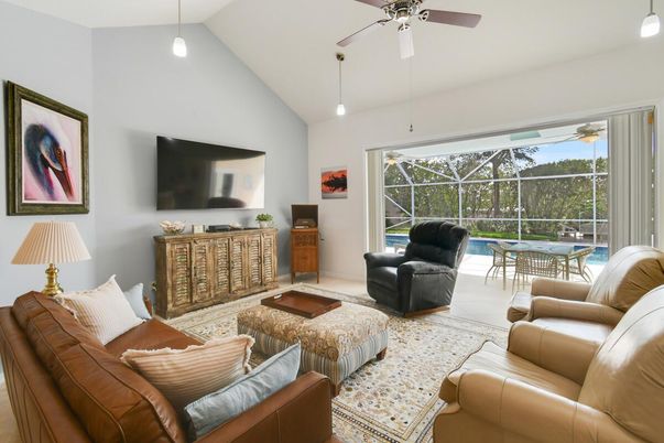Interior, Living room, Pendant Lights, Sun Room, Wood Texture Flooring