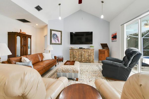 Interior, Living room, Pendant Lights, Recessed Lighting, Wood Texture Flooring