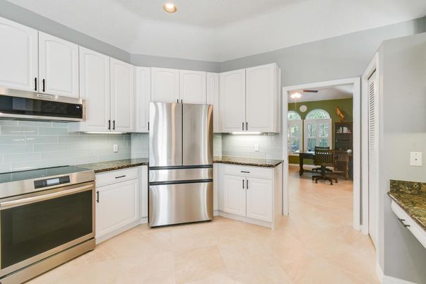 Dining room, Interior, Kitchen, Recessed Lighting, Stainless Steel Appliances