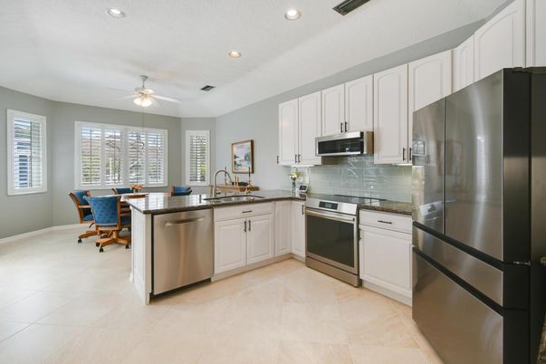 Dining room, Interior, Kitchen, Recessed Lighting, Stainless Steel Appliances