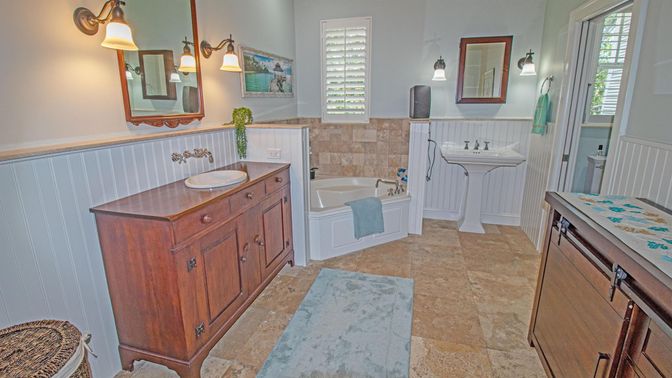 Bathroom, Dual Sink Vanities, Interior
