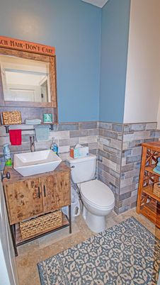Bathroom, Interior