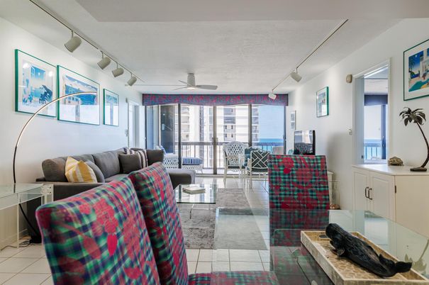 Interior, Living room, Water