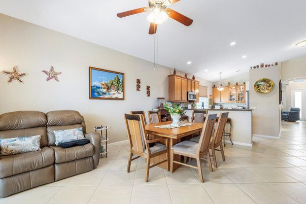 Dining room, Interior, Kitchen, Recessed Lighting