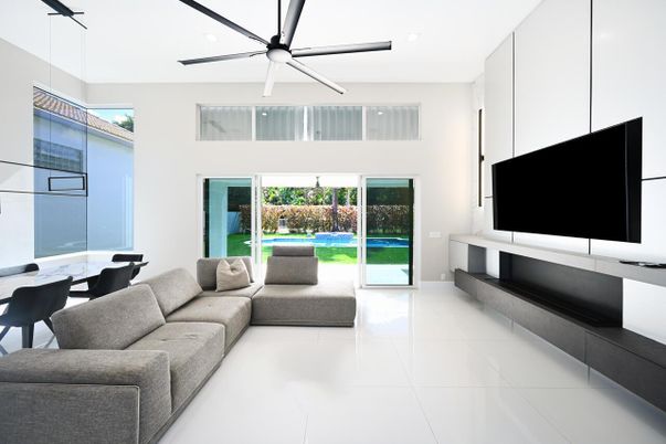 Dining room, Interior, Living room, Pendant Lights, Recessed Lighting