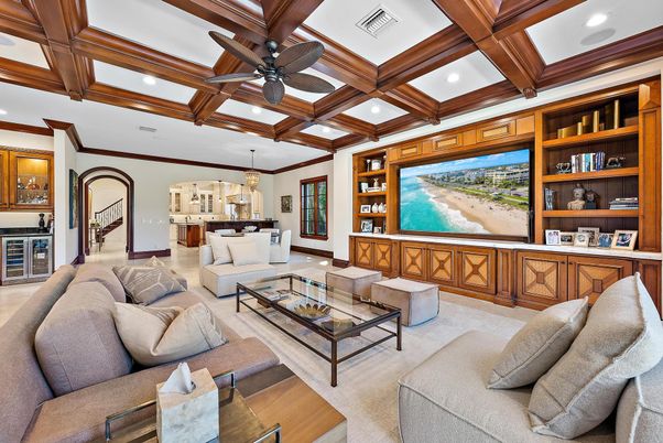 Interior, Living room, Pendant Lights, Recessed Lighting, Wooden Beams