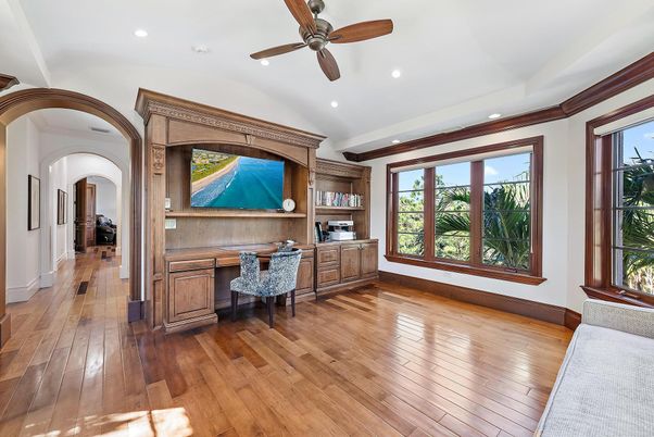 Home Office, Interior, Recessed Lighting, Wood Texture Flooring