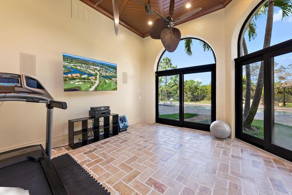 Fitness Equipment, Interior, Pendant Lights, Recessed Lighting, Wooden Ceilings