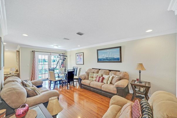 Dining room, Interior, Living room, Recessed Lighting, Wood Texture Flooring