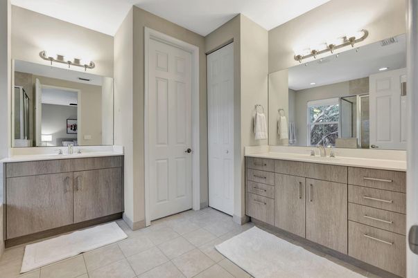 Bathroom, Dual Sink Vanities, Interior