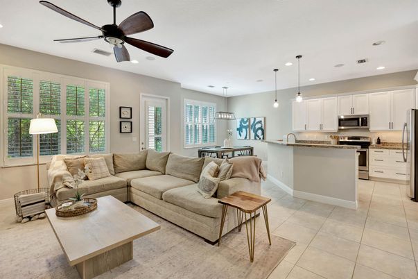 Dining room, Interior, Kitchen, Living room, Pendant Lights, Recessed Lighting, Stainless Steel Appliances